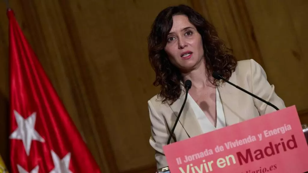 Ayuso anuncia un plan para impulsar la vivienda en Madrid y carga contra el intervencionismo del Gobierno