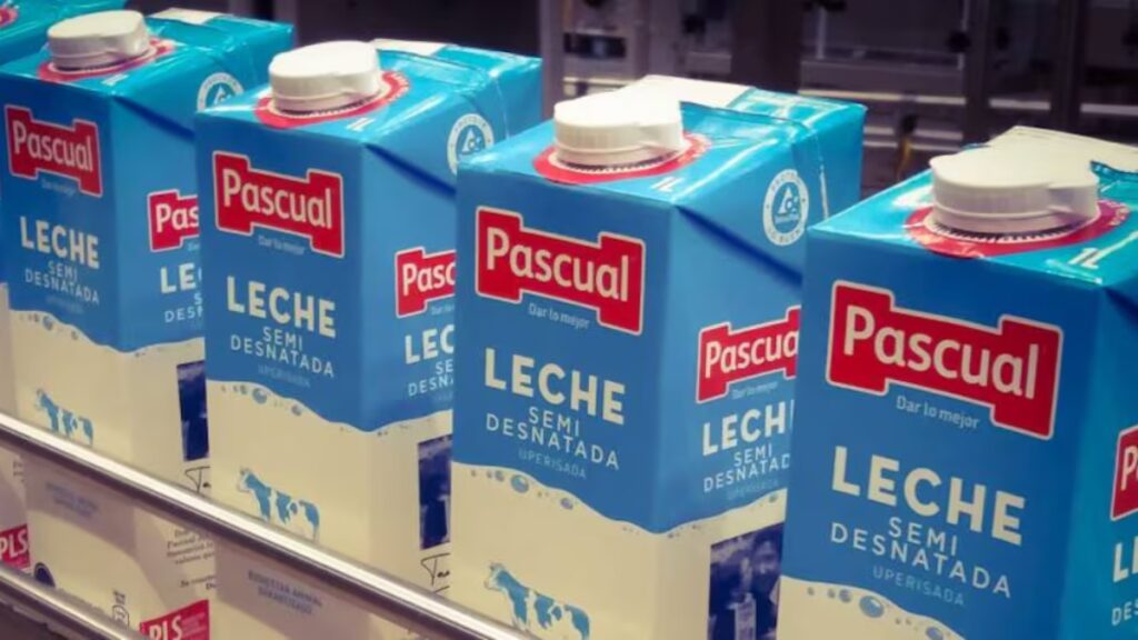 Los súper 'ahogan' a Pascual: un 50% de los españoles ya elige leche de marca blanca