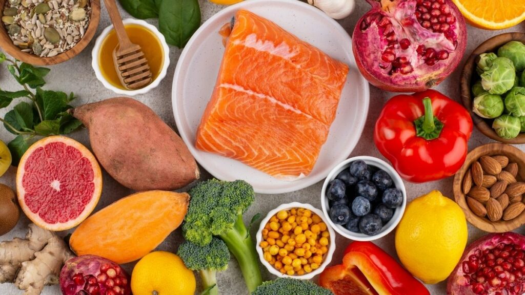 Los alimentos que aportan las vitaminas que tu cuerpo necesita 