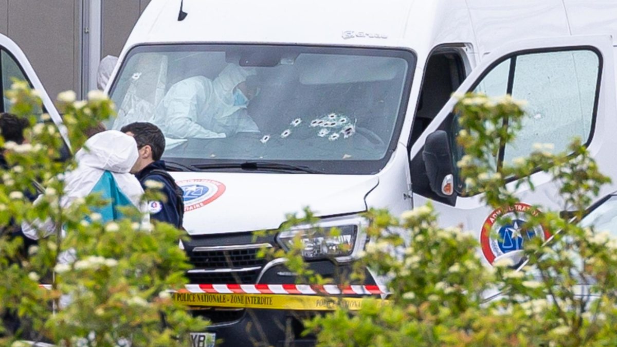 Asalto a un furgón policial en Francia