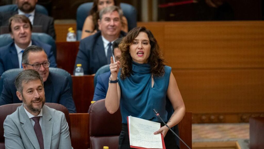 La razón por la que el reglamento de la Asamblea puede tumbar cualquier querella del PSOE contra Ayuso