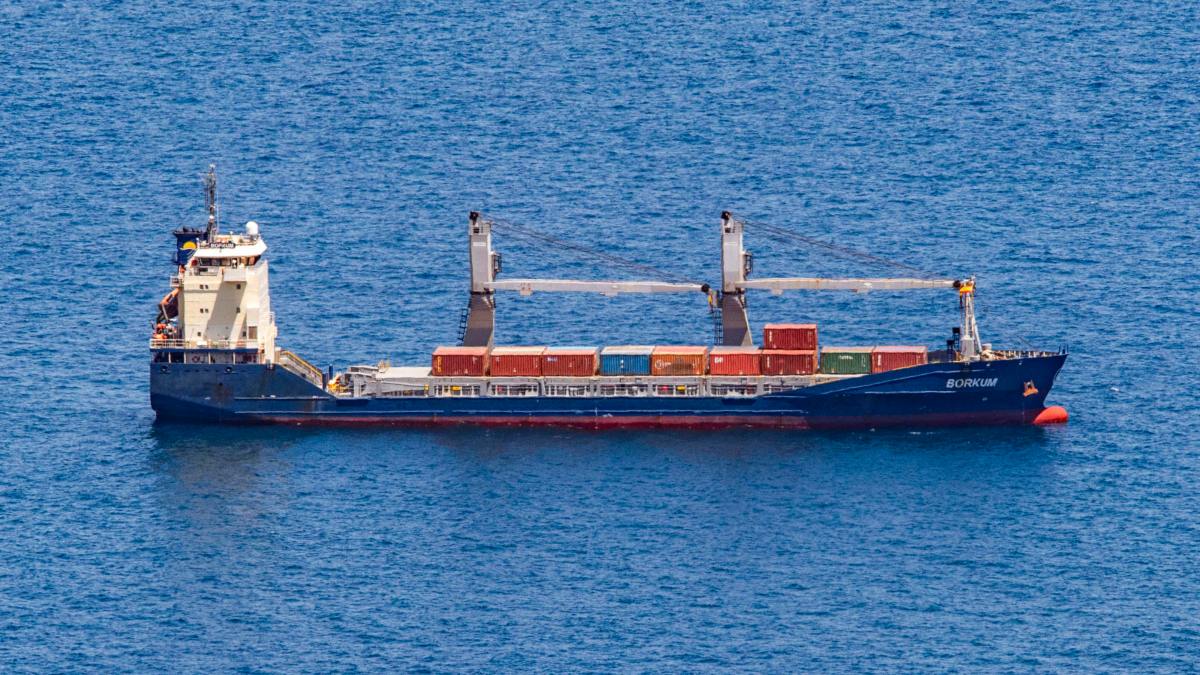 El carguero Borkum cargado de armas renuncia a hacer escala en Cartagena y se dirige a Eslovenia