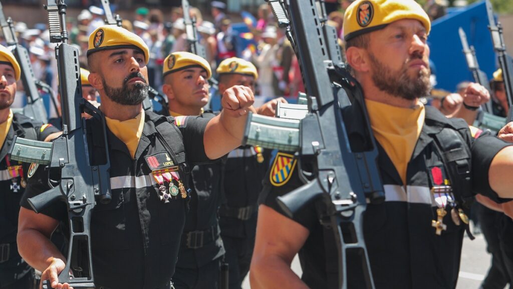 3.250 militares y 121 vehículos: guía para no perderse en el desfile del Día de las Fuerzas Armadas