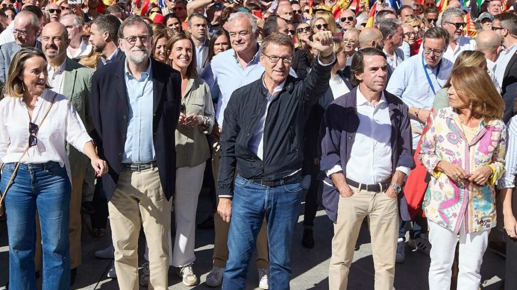 Feijóo trata de aglutinar todo el voto 'antisanchista' el 9-J con una gran manifestación en la Puerta de Alcalá