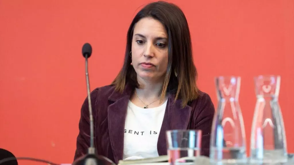 Igualdad rectifica y se niega a reconocer en esta legislatura el género no binario 'creado' por Irene Montero