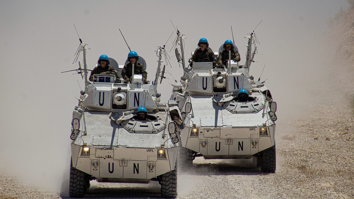 Efectivos del Ejército español durante una patrulla de reconocimiento en el Líbano