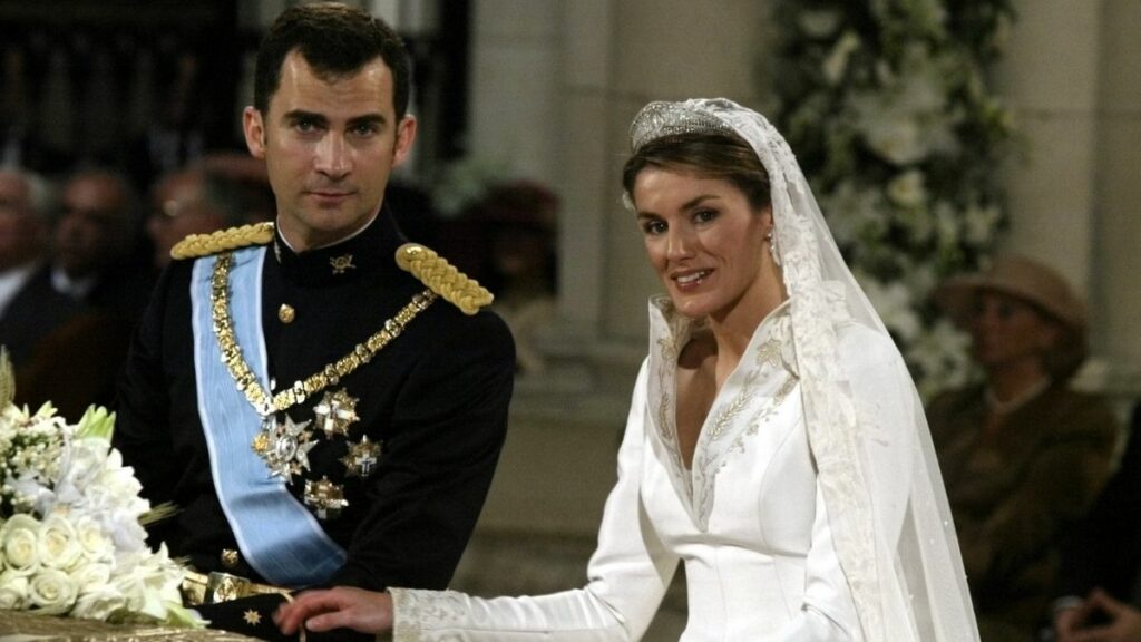 Las anécdotas de la boda de los reyes Felipe y Letizia: no hubo beso ni ‘sí quiero’ pero sí fiestas, peleas y un robo