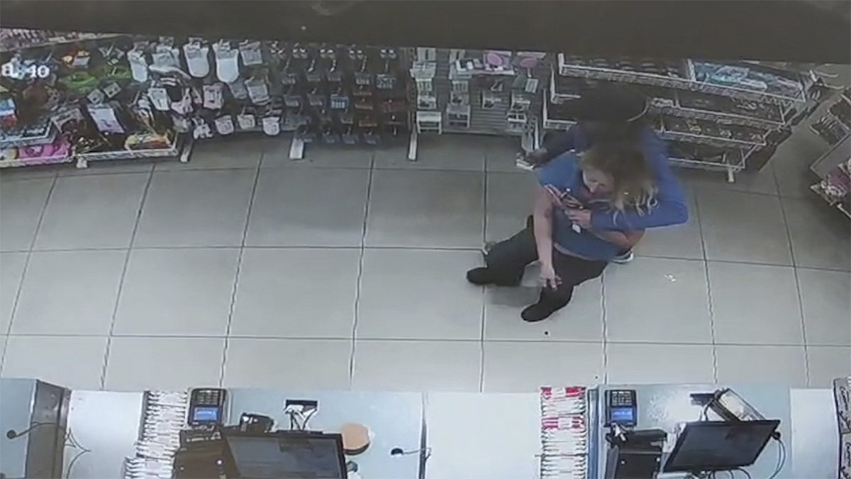 El violento atraco con un cuchillo a un supermercado de Málaga: un policía fuera de servicio 'caza' al ladrón