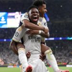 Vinicius y Rodrygo celebran el segundo de los goles de esta final.