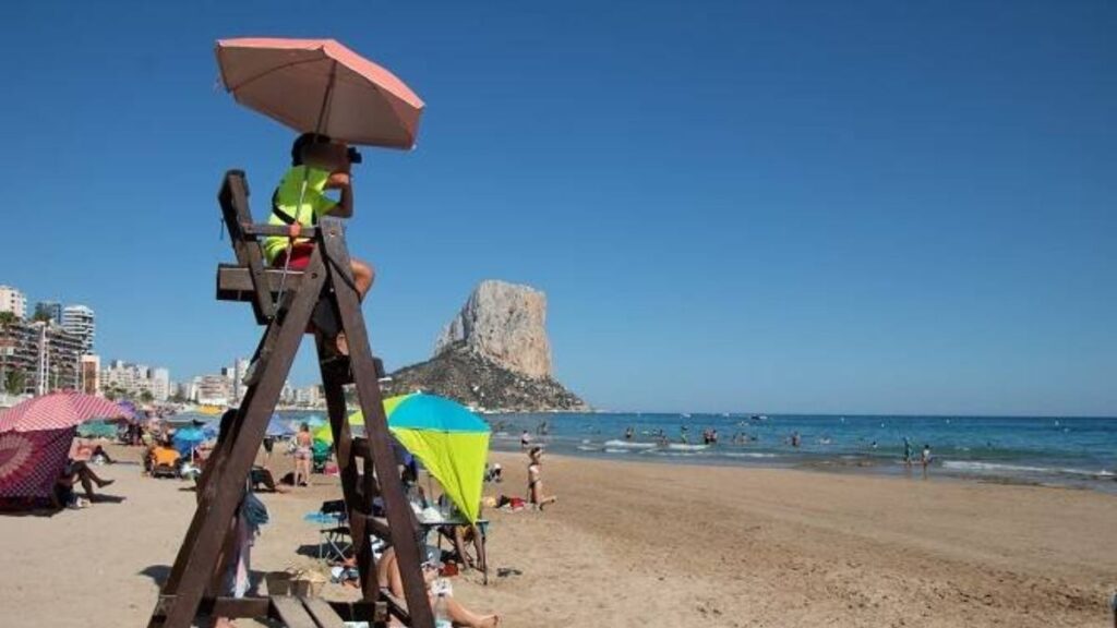 El ahogamiento de otra bañista, de 72 años, eleva a 4 los fallecidos en Alicante en un día