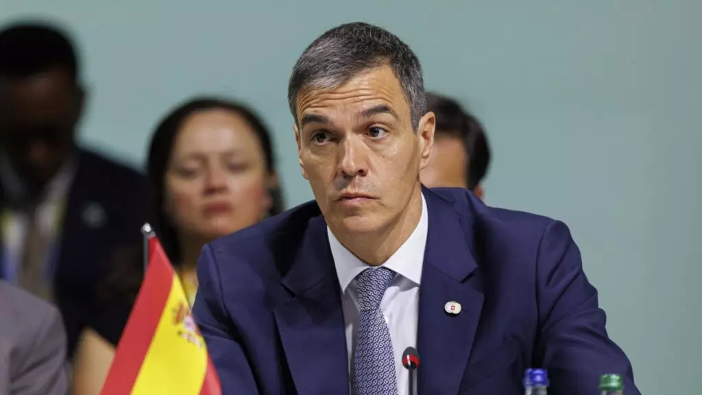 Pedro Sánchez quiere ser tan impune como sus socios amnistiados, con Conde-Pumpido de leguleyo