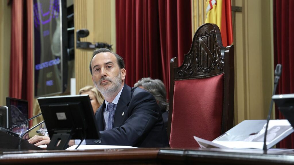 Le Senne (Vox) rechaza dimitir y denuncia que Sánchez intenta tapar la 