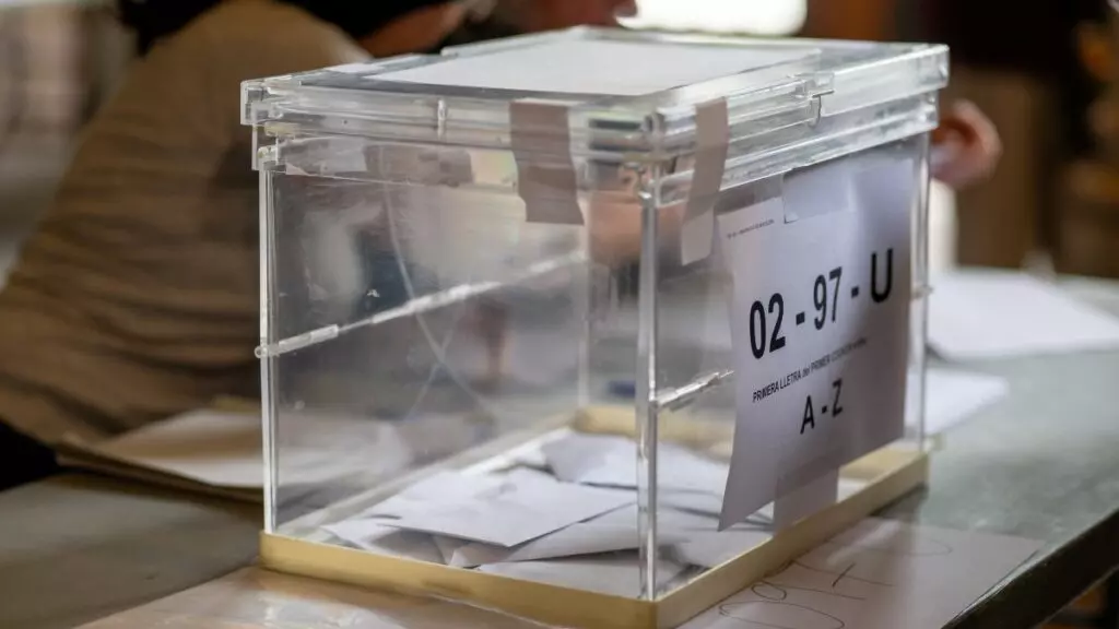 Una urna electoral. Elecciones europeas 2024, en directo