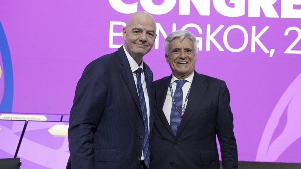 El presidente de la FIFA, Gianni Infantino, junto al de la RFEF, Pedro Rocha.