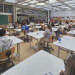 Estudiantes durante los exámenes de la EBAU