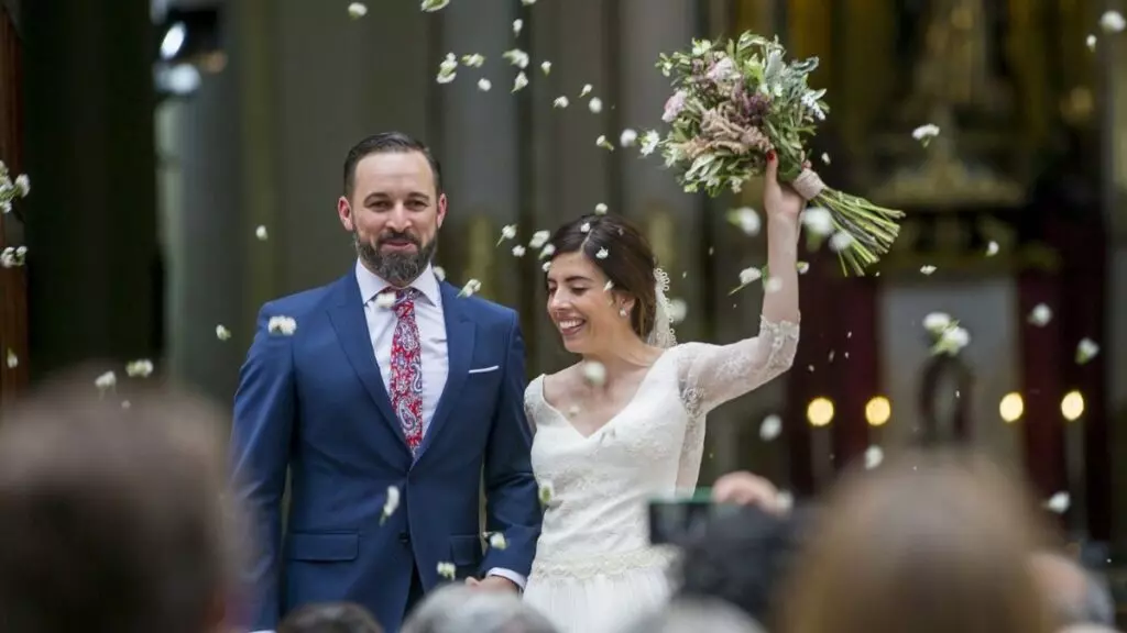 Foto de la boda de Santiago Abascal y su mujer, Lidia Bedman en 2018