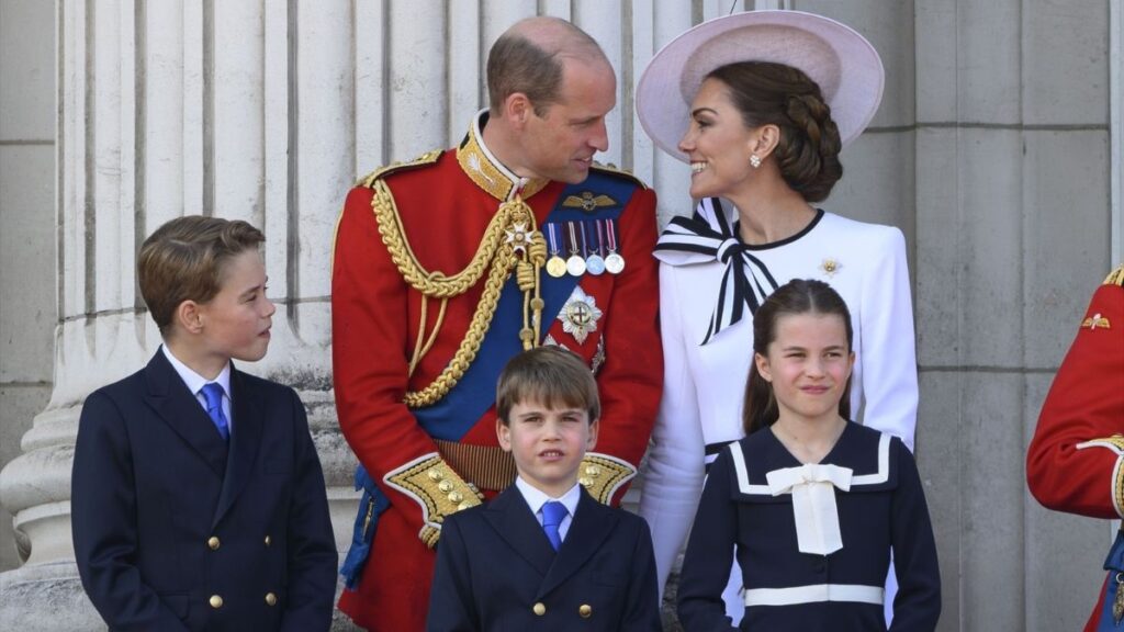 Kate Middleton reaparece junto a su marido, el príncipe Guillermo, y sus tres hijos en el desfile Trooping the colour