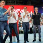 (i-d) Pedro Sánchez, Javier Ayala, Juan Lobato, J.L.R. Zapatero y Teresa Ribera.