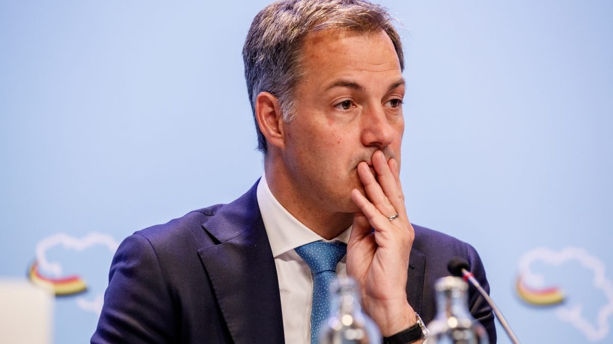 El primer ministro belga, liberal Alexander De Croo, dimite tras reconocer el fracaso de los liberales en las europeas