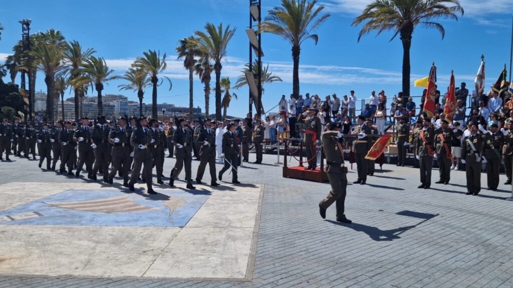 El Ejército de Tierra ha organizado esta Jura de Bandera en Tarragona.