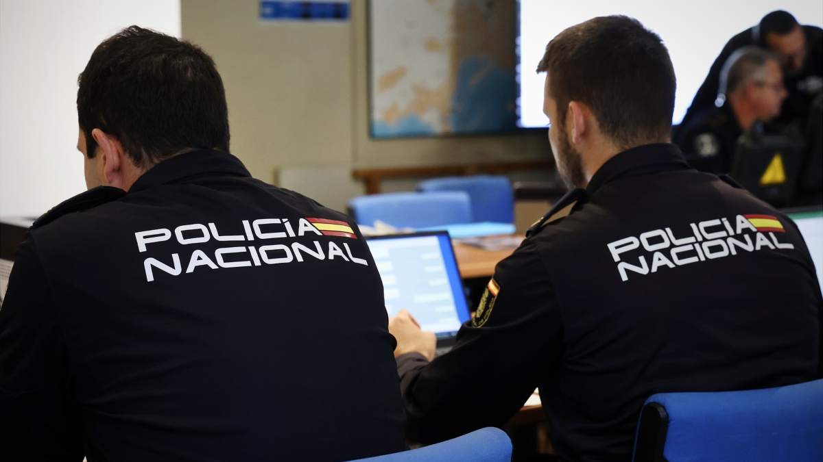 Extraen 160.000 archivos pedófilos del ordenador de un detenido por  pornografía infantil en Mallorca