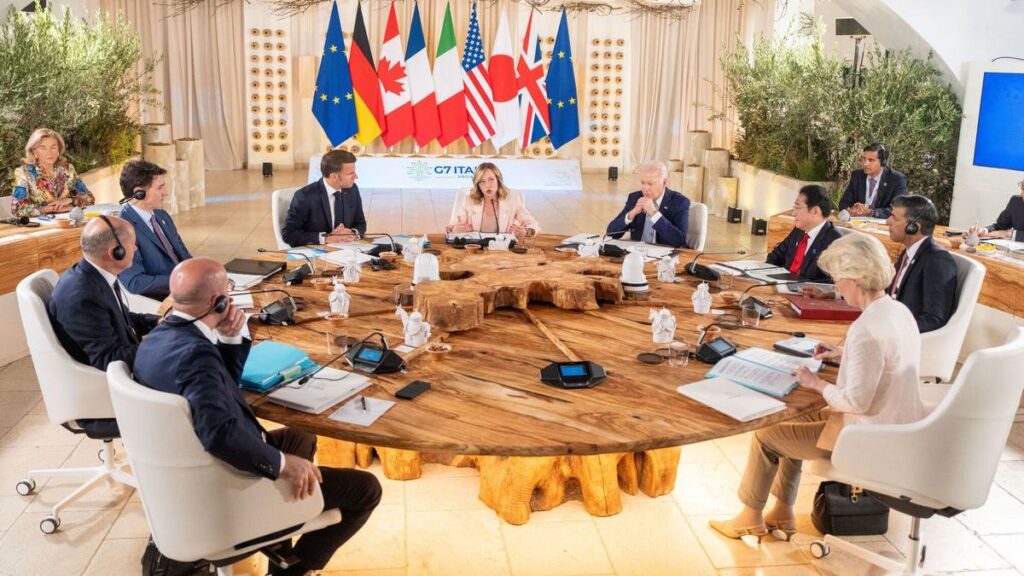 El G7 llega a un acuerdo para liberar 45.000 millones de dólares para seguir armando a Ucrania