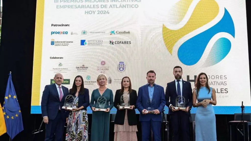 Fred. Olsen Express es galardonada en los Premios Atlántico Hoy por su contribución al transporte en Canarias