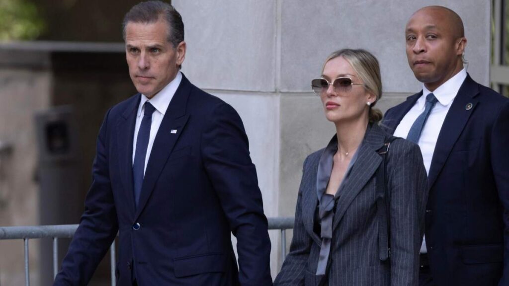 Hunter Biden y su mujer actual, Melissa Biden, en la la pasada jornada del juicio