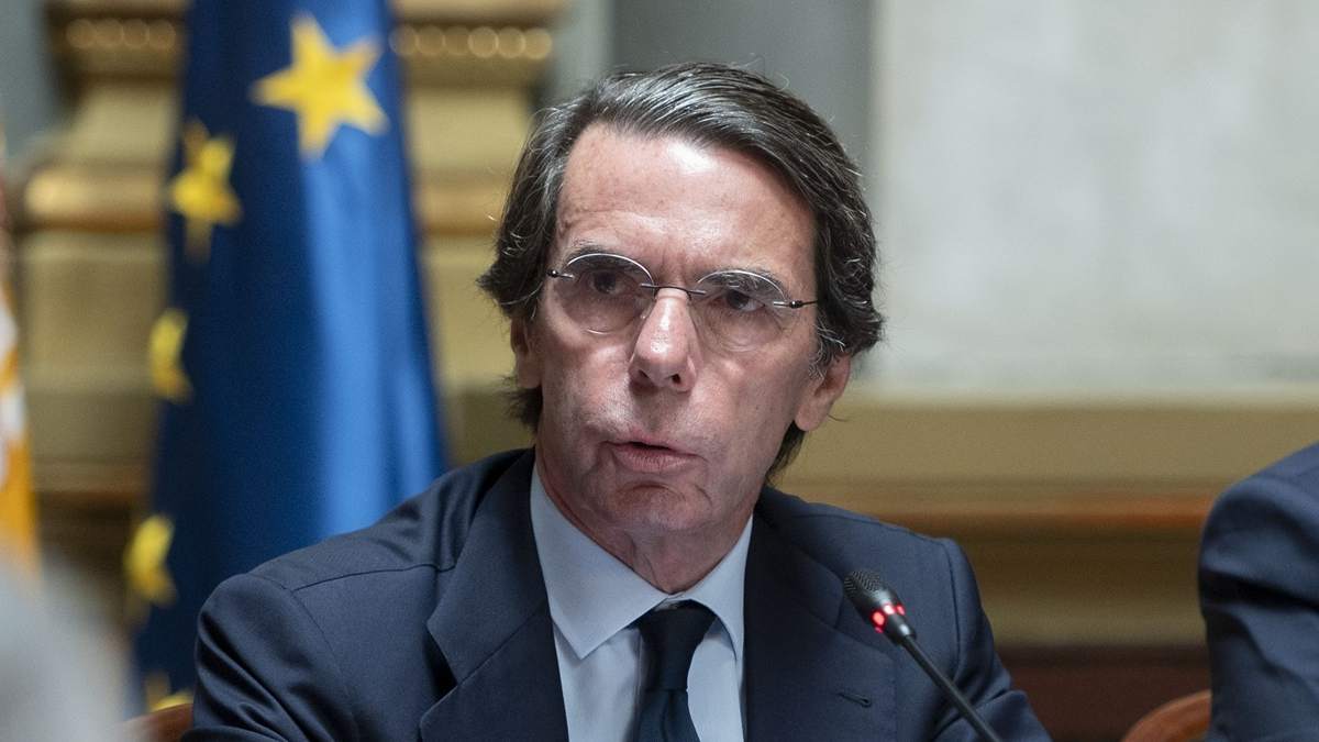Aznar carga contra la financiación singular de Cataluña: con ella se paga el "despilfarro" de los "golpistas"