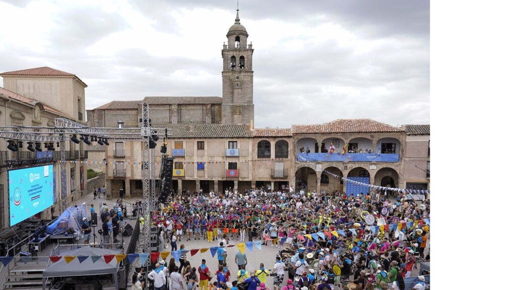 Amazon logra el título Guinness World Records a la charanga más grande durante ‘Las Fiestas Prime Day’ en Medinaceli