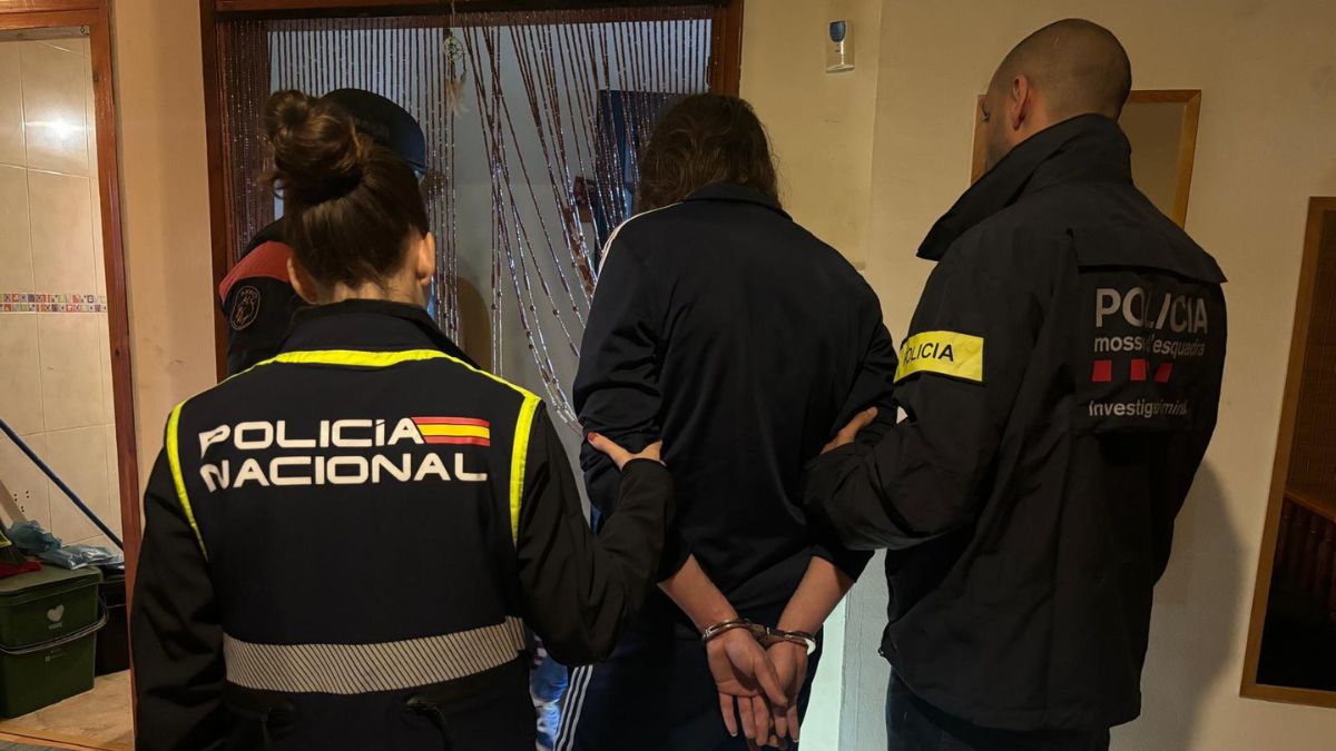 La familia del Yoyas proporcionaba ayuda al fugitivo: suciedad, cervezas y bolsas de Mercadona