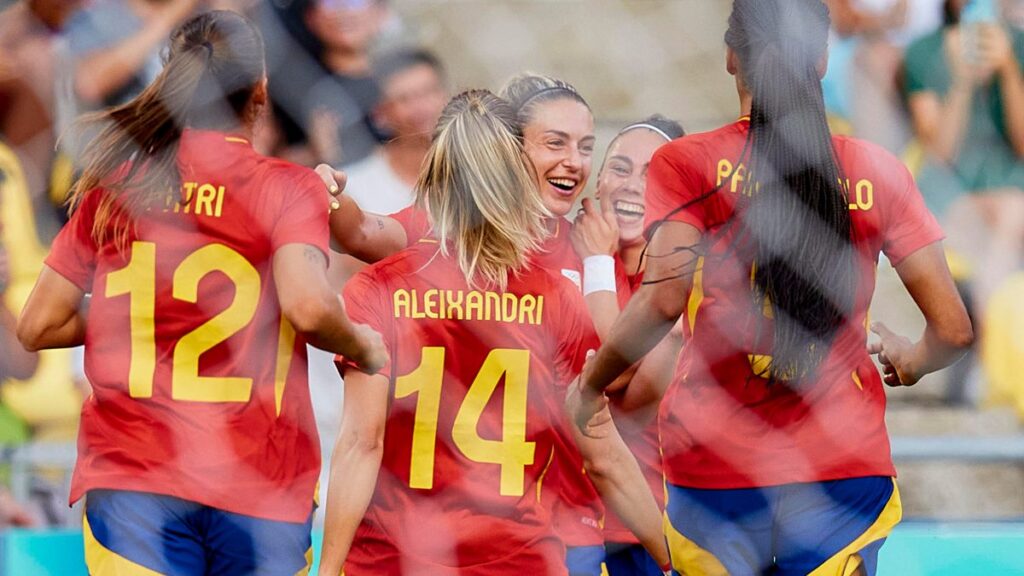 Un golazo de Alexia Putellas mete a España en los cuartos de final de Paris 2024
