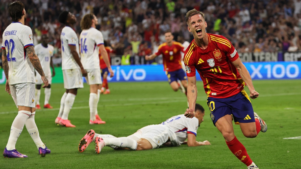 Dani Olmo celebrando su gol contra Francia