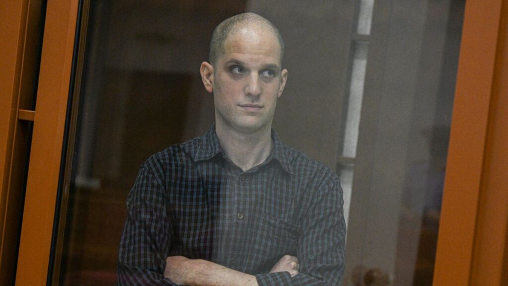 Condenado en Rusia a 16 años de cárcel por espionaje el periodista estadounidense Evan Gershkovich