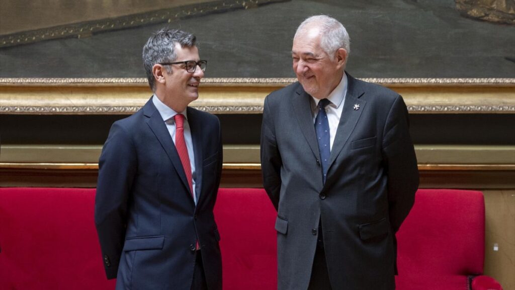 El ministro de la Presidencia, Justicia y Relaciones con las Cortes, Félix Bolaños, junto al presidente del Tribunal Constitucional, Cándido Conde-Pumpido.