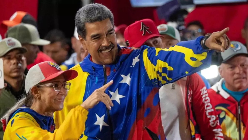 Maduro, insensible a la presión internacional por el fraude electoral, se dispone a perpetuarse con más represión