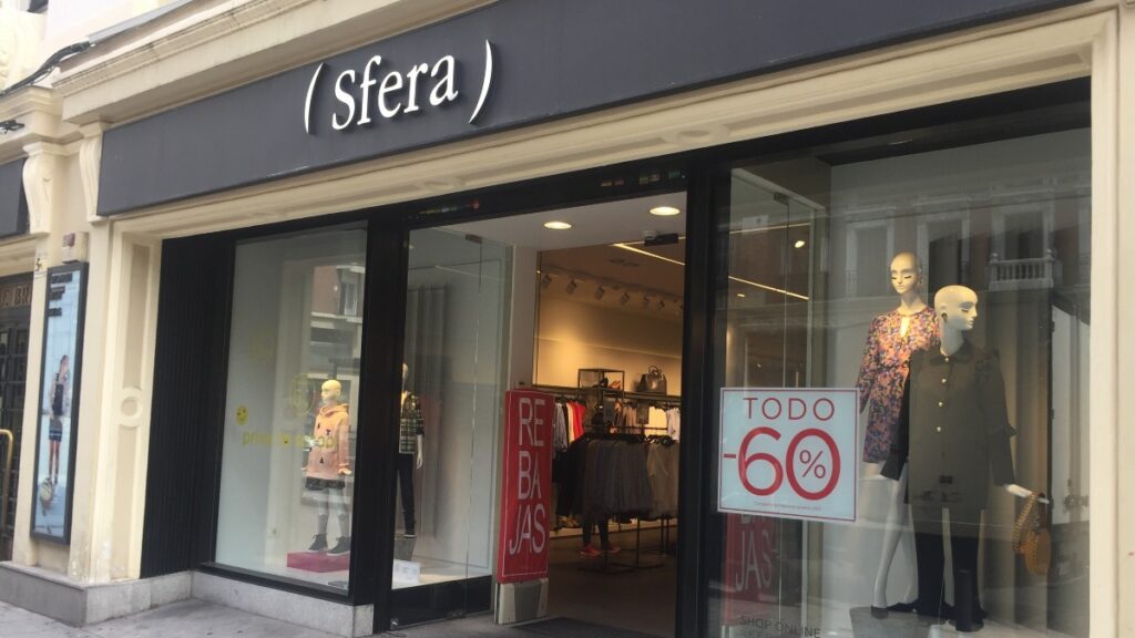 El Corte Inglés 'crece' con Sfera: es el único negocio que aumenta el número de tiendas
