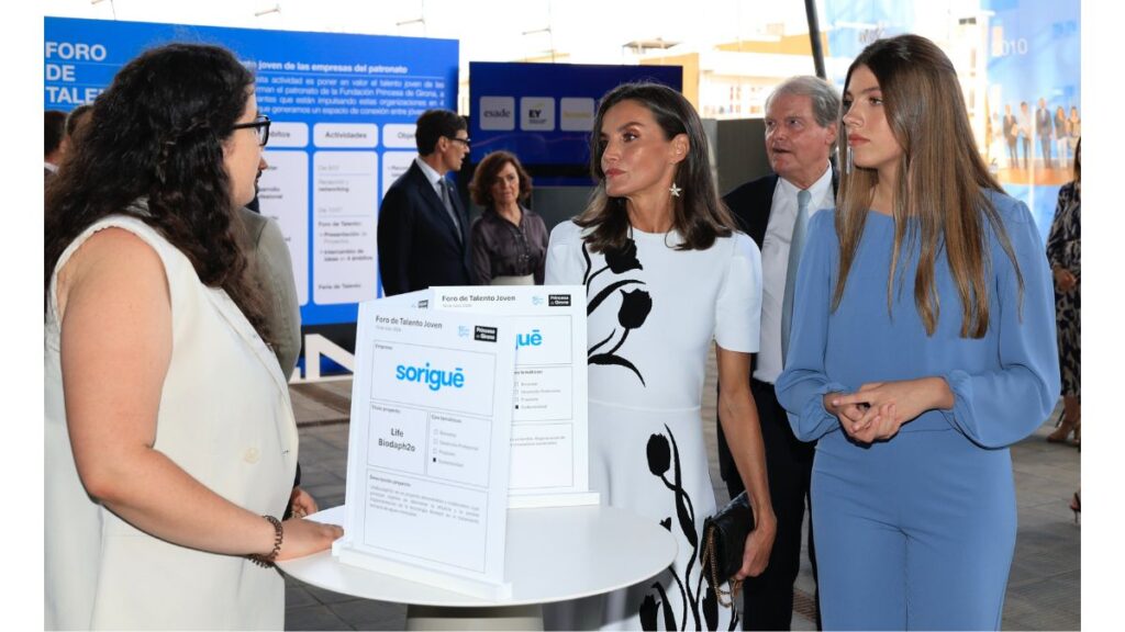 La reina Letizia y la infanta Sofía en los premios Princesa de Girona