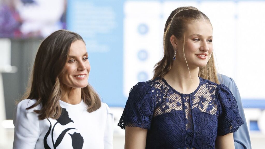 La reina Letizia y la princesa Leonor en los Premios Princesa de Girona