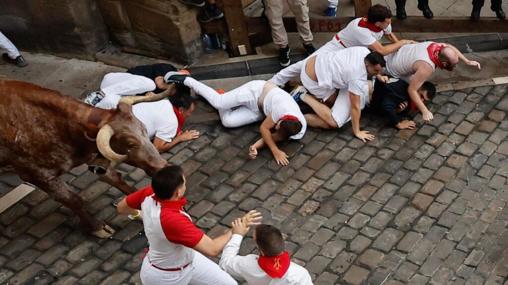 Quinto Encierro Sanfermines 2024 | Los Toros De Domingo Hernández ...