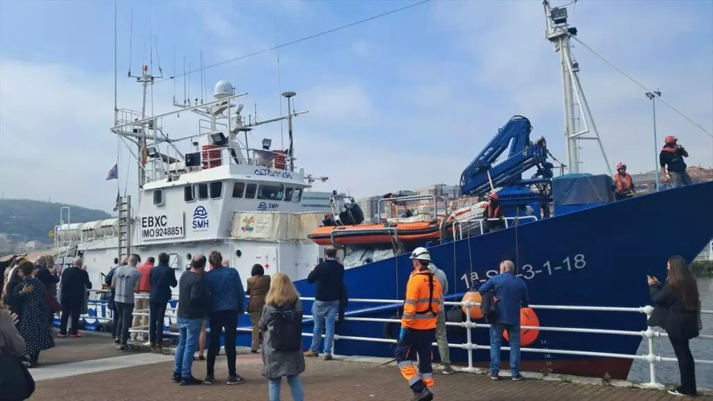 El Aita Mari, el viejo atunero reconvertido en barco de rescate de inmigrantes