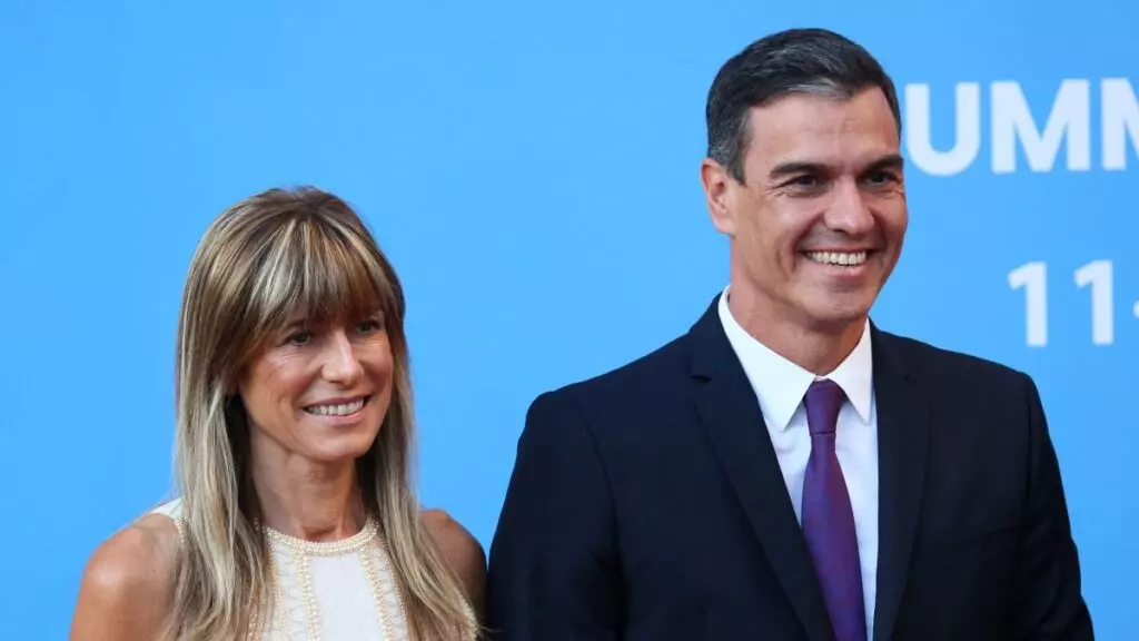 Begoña Gómez no acompaña por primera vez a Pedro Sánchez a una cumbre de la OTAN por su imputación