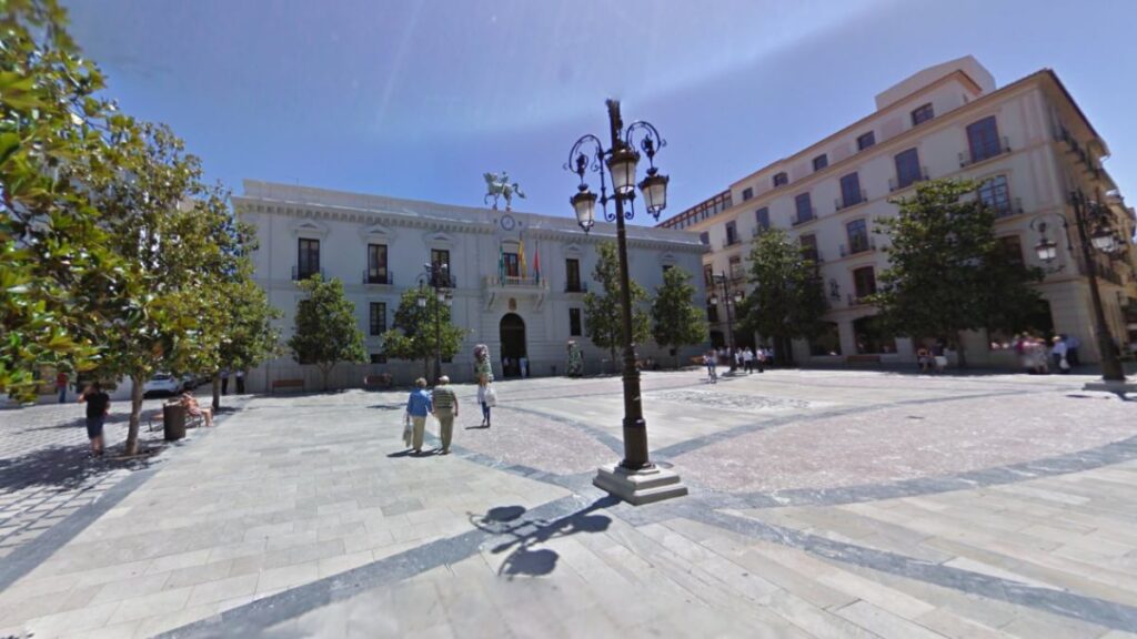 Detenido un menor por una agresión homófoba a dos hombres en el centro de Granada