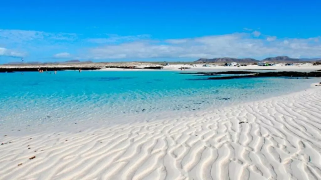La desconocida playa de Fuerteventura: de aguas cristalinas y rodeada de historia
