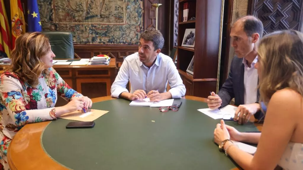 Catalá y Mazón afirman que la RFEF excluye a Valencia y mete a ciudades que no tienen la documentación