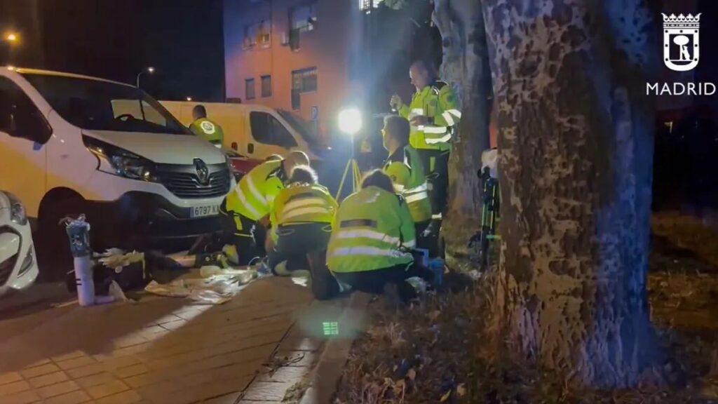 Mueren dos personas y nueve resultan heridas por el incendio de una vivienda en la Latina (Madrid)