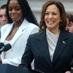 Kamala Harris allana su camino hacia la nominación demócrata al conseguir los apoyos necesarios