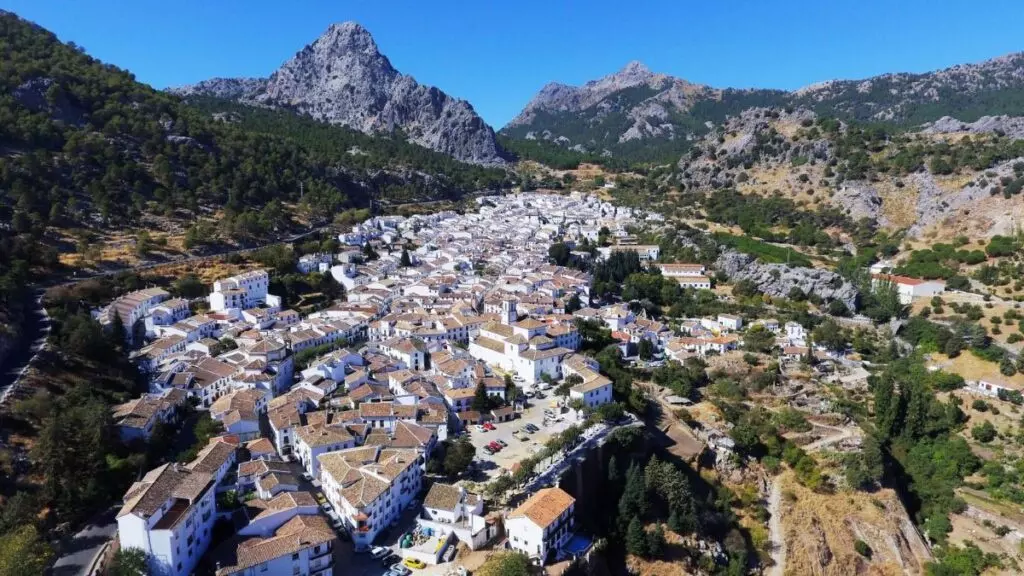 Huye del calor: descubre el pueblo más fresco de Andalucía este verano