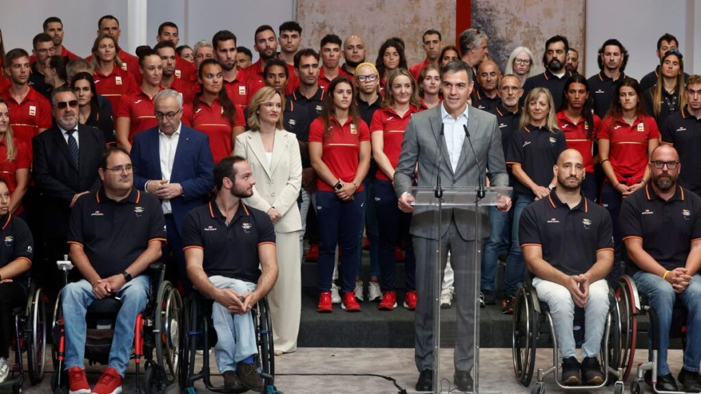 Un atleta de los Juegos Olímpicos se mofa de Pedro Sánchez en TikTok durante su visita a Moncloa