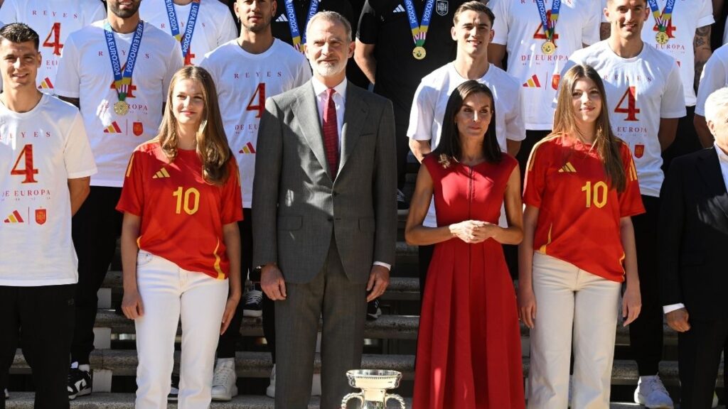 El rey Felipe, la reina Letizia, la princesa Leonor y la infanta Sofía